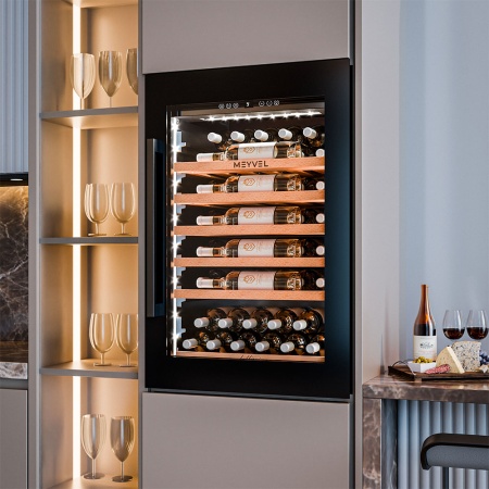 Винный шкаф MV52PRO-KBB1 встраиваемый в колонну